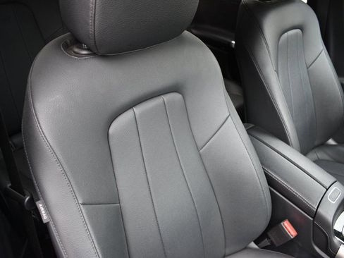 Used 2024 Mercedes-Benz GLB 250 GLB 250 image 23