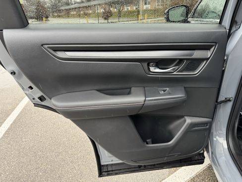 Used 2025 Honda CR-V Sport-L image 31