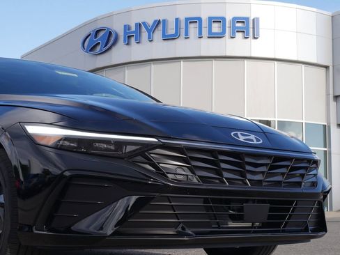 New 2026 Hyundai Elantra SEL Sport Premium FWD image 3