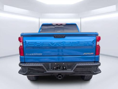 Used 2022 Chevrolet Silverado 1500 ZR2 w/ Technology Package AWD/4WD image 4