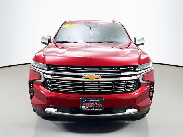 Used 2024 Chevrolet Suburban Premier AWD/4WD image 2