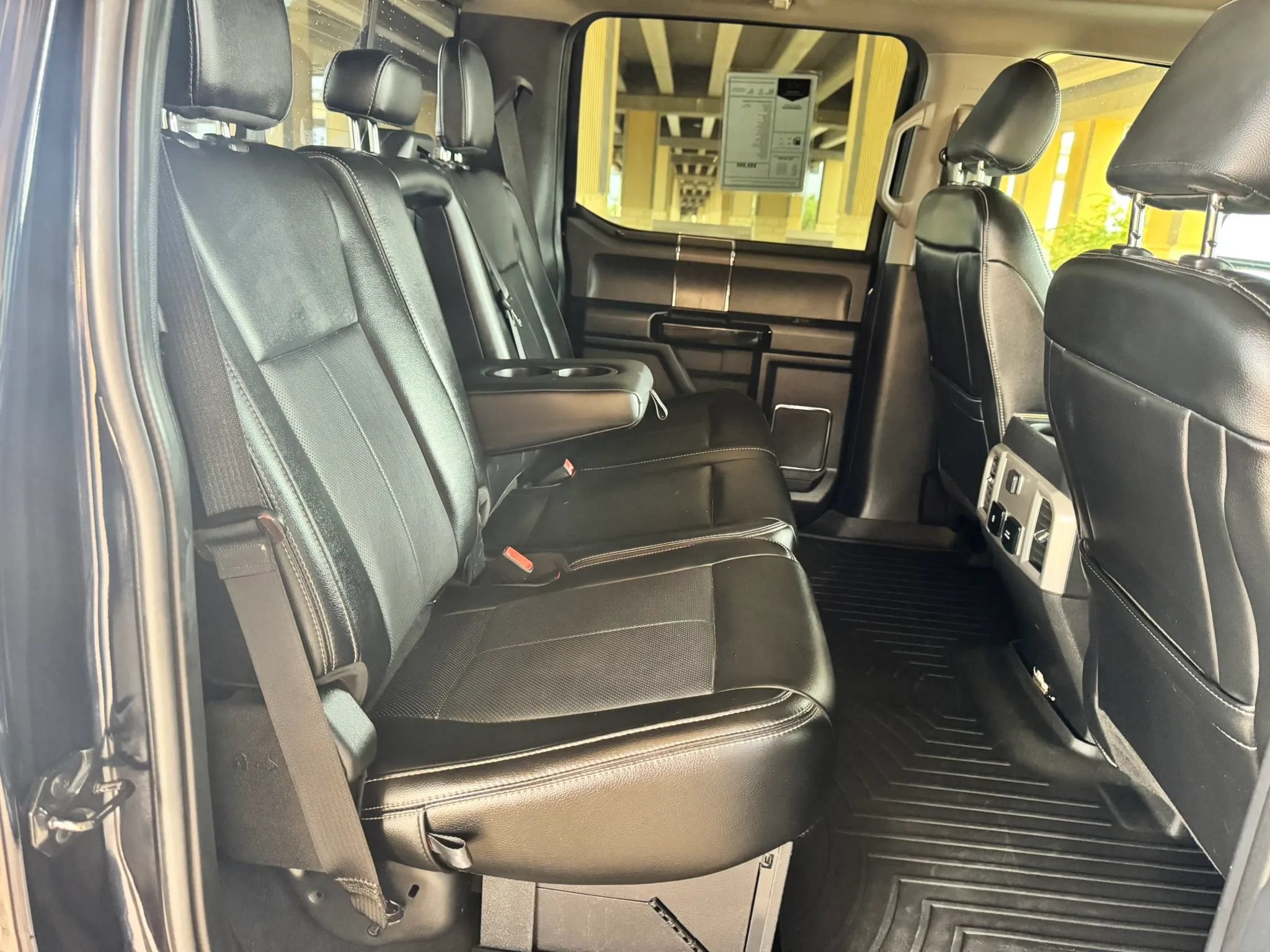 Used 2021 Ford F250 Lariat w/ Lariat Ultimate Package AWD/4WD image 29