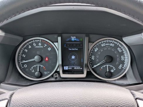 Used 2022 Toyota Tacoma Limited AWD/4WD image 38