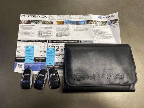 Used 2015 Subaru Outback 3.6R Limited image 33