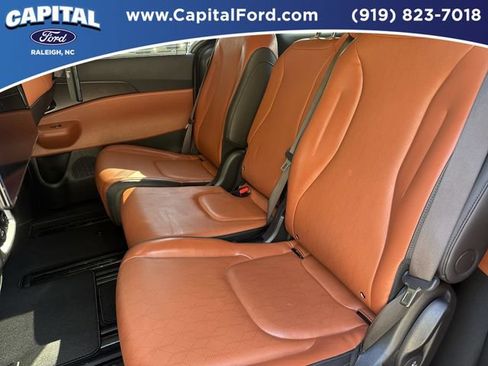 Used 2025 Kia Carnival SX FWD image 18