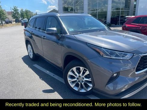 Used 2020 Toyota Highlander Limited AWD/4WD image 1