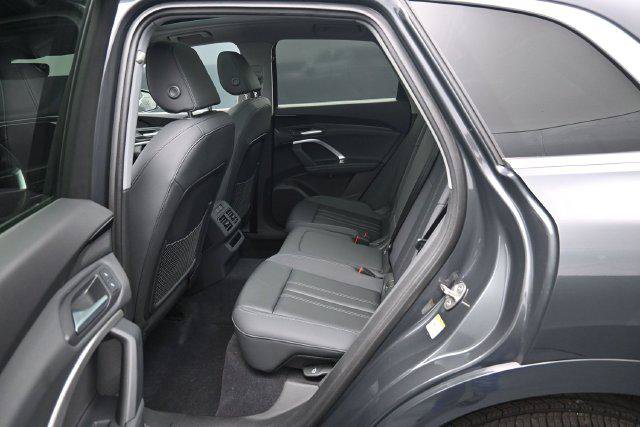 Used 2025 Audi Q5 Premium AWD/4WD image 29