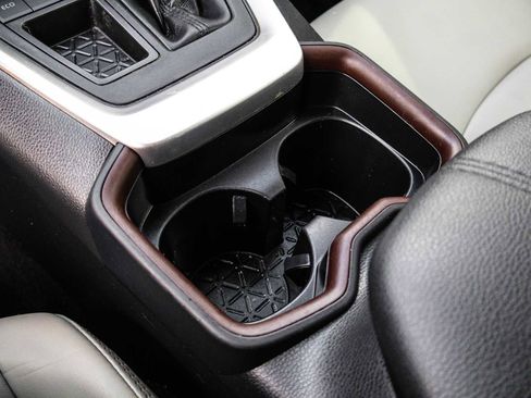 Certified 2020 Toyota RAV4 Limited image 26