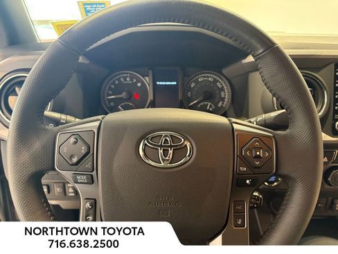 Used 2023 Toyota Tacoma TRD Sport w/ Advanced Technology Package image 7