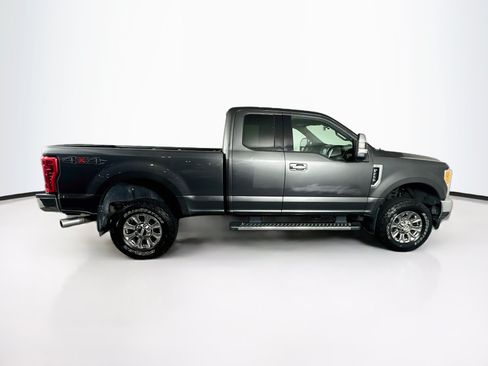Used 2017 Ford F250 XLT w/ XLT Premium Package AWD/4WD image 10