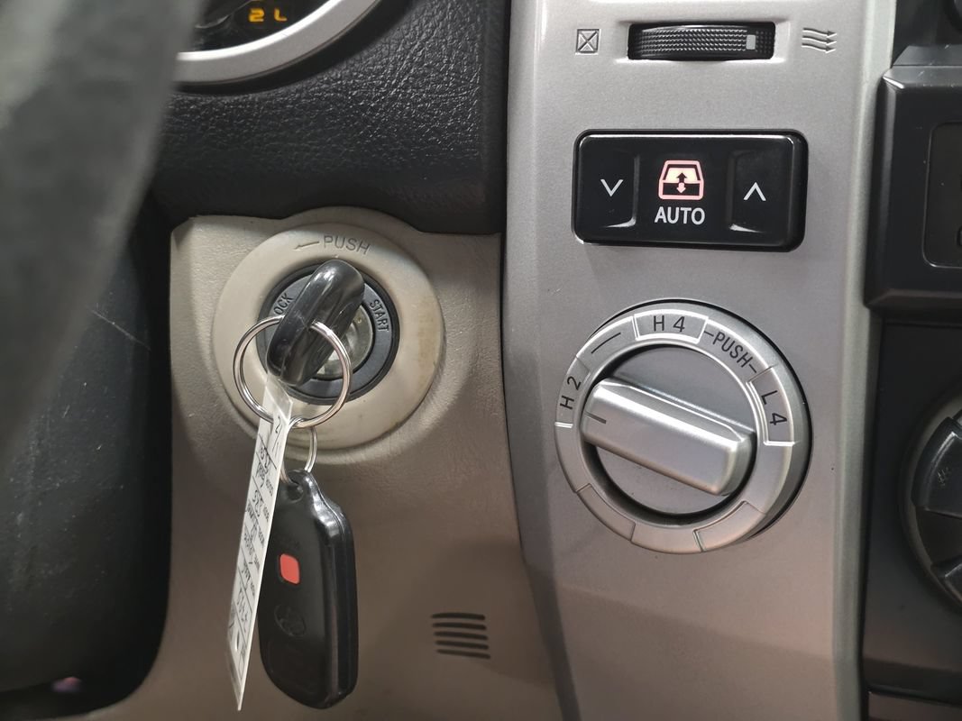 Used 2006 Toyota 4Runner SR5 AWD/4WD image 36