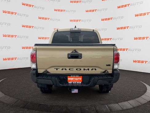 Used 2020 Toyota Tacoma TRD Sport image 4
