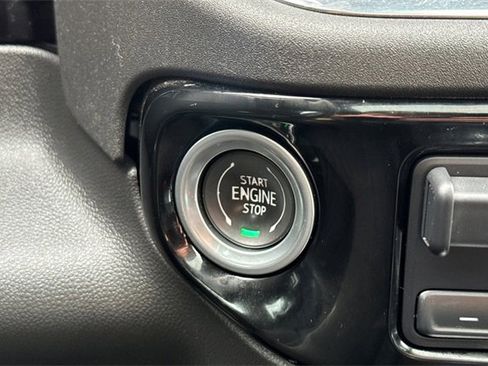 Used 2022 Chevrolet Silverado 1500 High Country w/ High Country Premium Package image 33