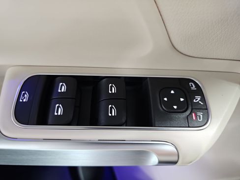 New 2026 Mercedes-Benz GLB 250 image 29