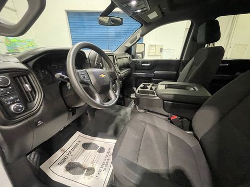 Used 2022 Chevrolet Silverado 2500 Custom w/ Snow Plow Prep/Camper Package image 30