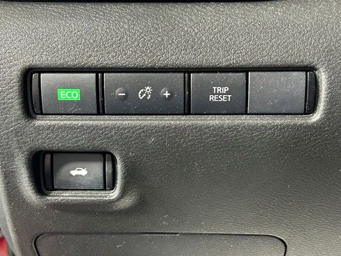 Used 2020 Nissan Sentra SR FWD image 25