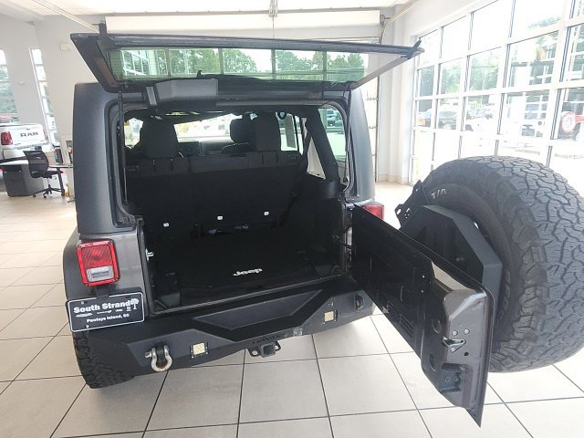 Certified 2016 Jeep Wrangler Unlimited Sport AWD/4WD image 27
