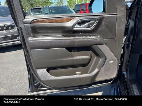 Used 2023 Chevrolet Suburban Premier AWD/4WD image 14