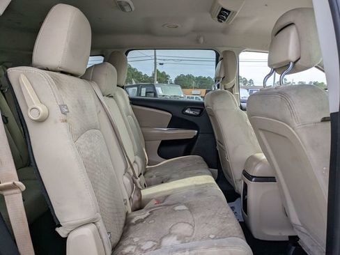 Used 2017 Dodge Journey SXT w/ Comfort/Convenience Group image 28