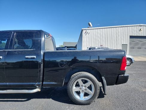 Used 2014 RAM 1500 Express AWD/4WD image 9