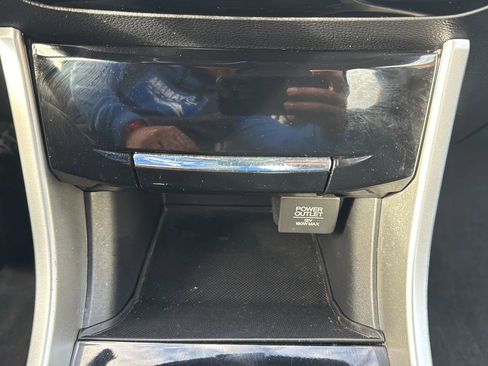 Used 2017 Honda Accord EX-L image 19