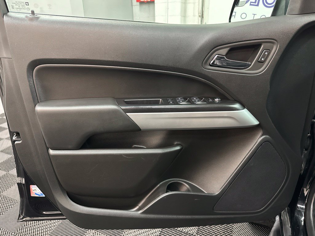 Used 2022 Chevrolet Colorado ZR2 AWD/4WD image 17