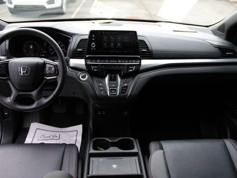 Used 2025 Honda Odyssey Sport-L image 27