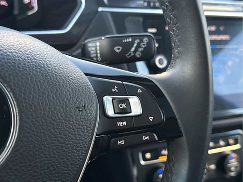 Certified 2020 Volkswagen Tiguan SEL image 26