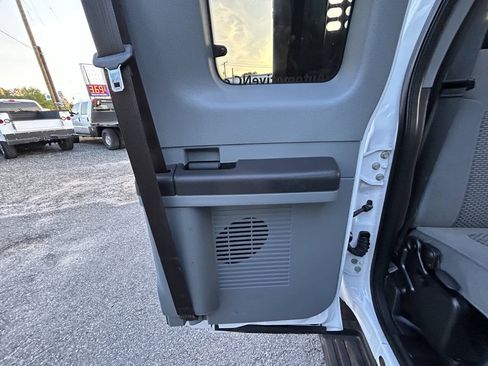 Used 2015 Ford F550 4x4 SuperCab Super Duty image 26