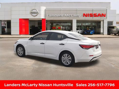 Used 2025 Nissan Sentra S image 6