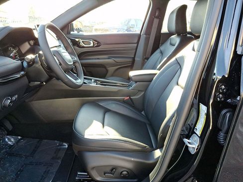 New 2026 Jeep Compass Limited image 9