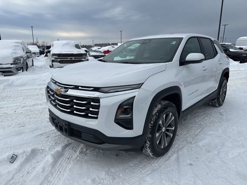 New 2026 Chevrolet Equinox LT image 4