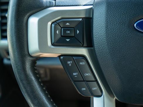Used 2020 Ford F150 Lariat w/ Equipment Group 502A Luxury AWD/4WD image 16