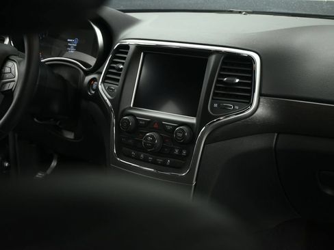Used 2018 Jeep Grand Cherokee Altitude AWD/4WD image 55