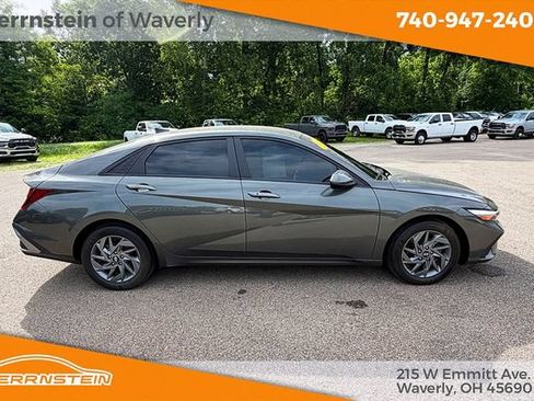 Used 2024 Hyundai Elantra SEL FWD image 22