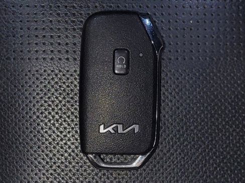 Used 2022 Kia Telluride EX w/ EX Premium Package image 32