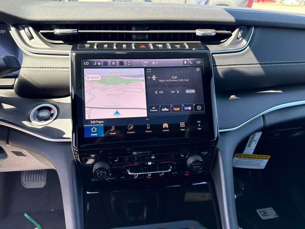 New 2027 Jeep Grand Cherokee Laredo X AWD/4WD image 12