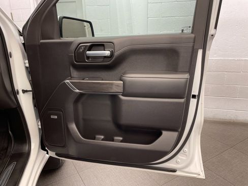 Used 2020 Chevrolet Silverado 1500 LTZ w/ LTZ Premium Package image 30