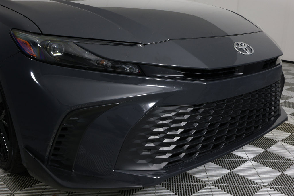 Used 2025 Toyota Camry SE FWD image 35