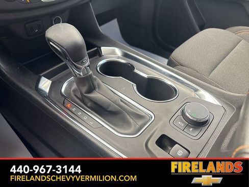 Used 2021 Chevrolet Traverse LT image 22