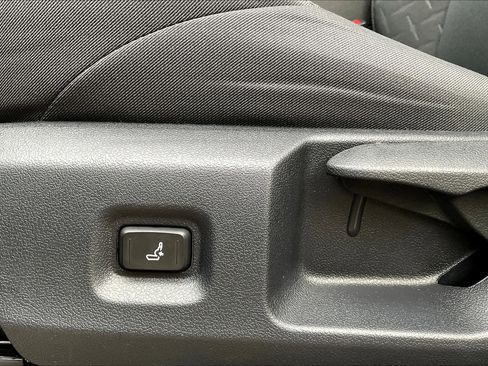 Used 2024 Toyota Tacoma SR RWD image 15