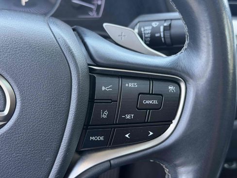 Used 2019 Lexus ES 300h w/ Accessory Package 2 FWD image 29