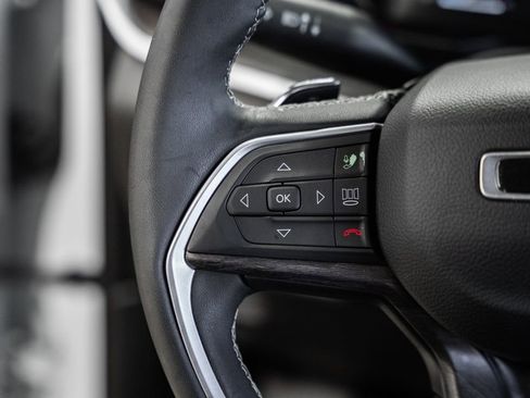 Certified 2024 Jeep Grand Cherokee L Limited w/ Luxury Tech Group II image 32