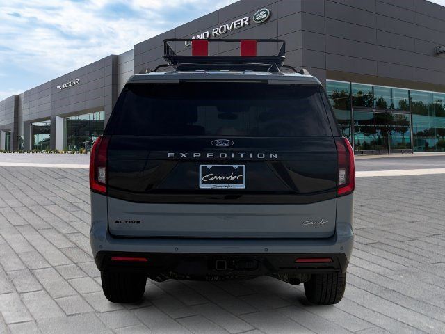 Used 2025 Ford Expedition Active RWD image 4