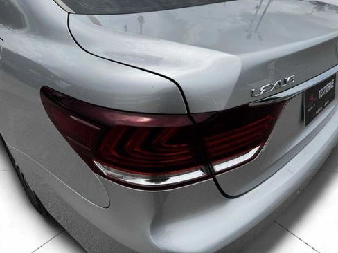 Used 2014 Lexus LS 460 w/ F Sport Package RWD image 14