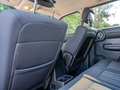 Used 2011 Dodge Nitro Heat RWD image 26