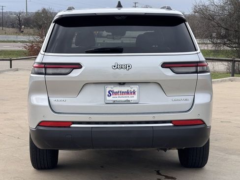 Used 2024 Jeep Grand Cherokee L Limited w/ Luxury Tech Group II image 5