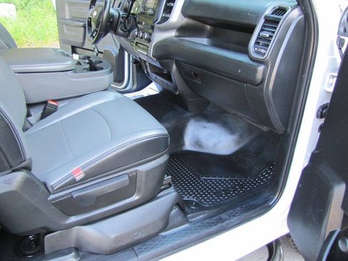 Used 2022 RAM 3500 Tradesman RWD image 15