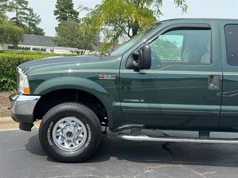 Used 2003 Ford F250 Lariat AWD/4WD image 4