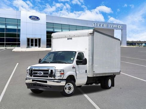 Used 2022 Ford E-350 and Econoline 350 Super Duty w/ Power Windows & Locks Group RWD image 1